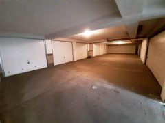 Debrecen, Hadházi út - Garage is for rent on Hadházi út